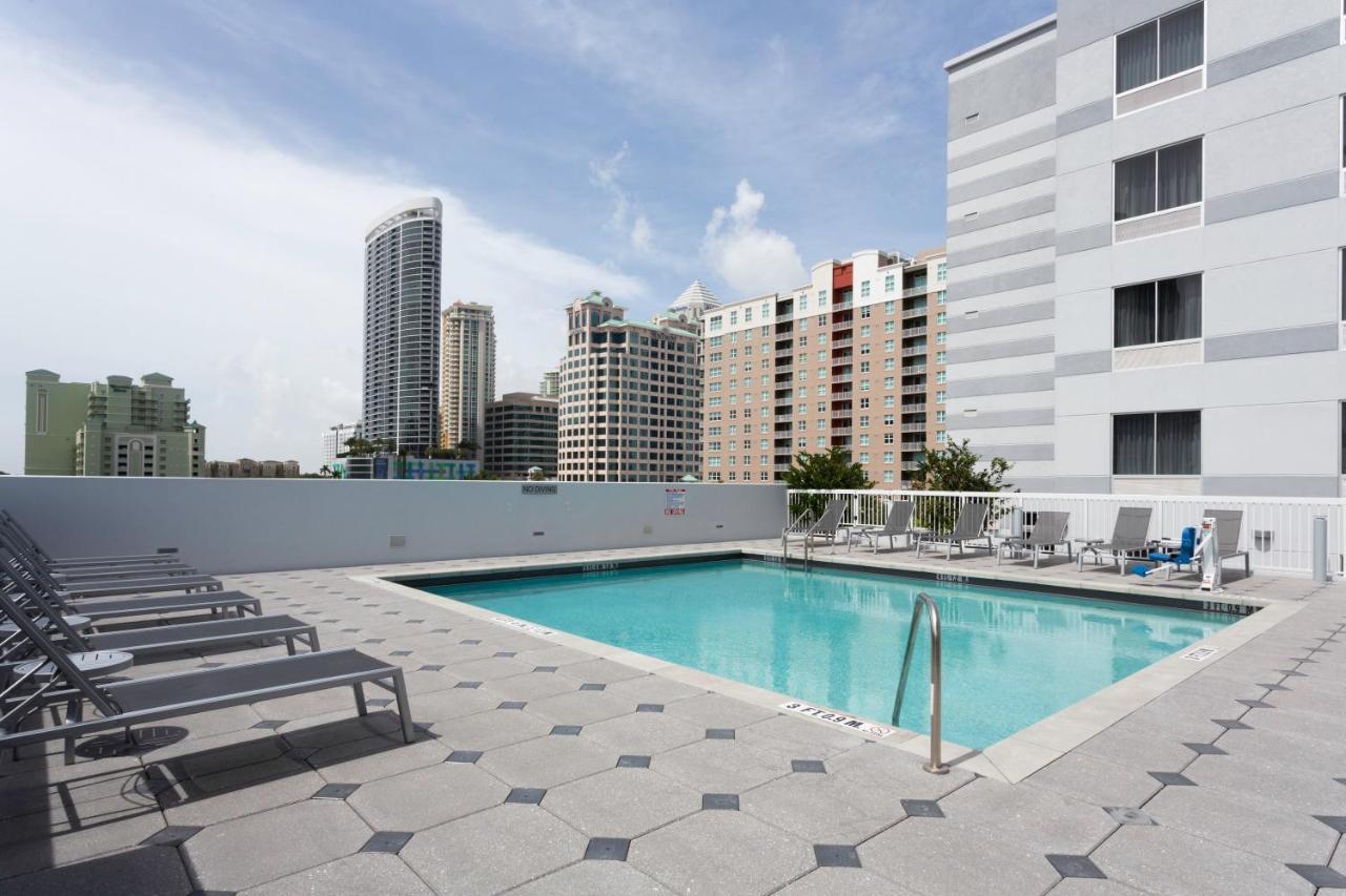 Fairfield Inn & Suites By Marriott Fort Lauderdale Downtown/Las Olas Екстериор снимка